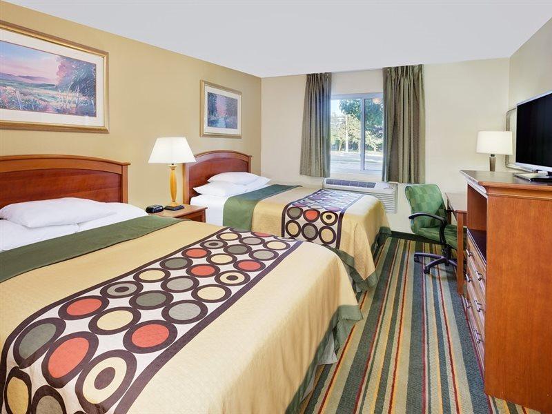 Super 8 By Wyndham Mt. Pleasant Hotel Mount Pleasant Buitenkant foto