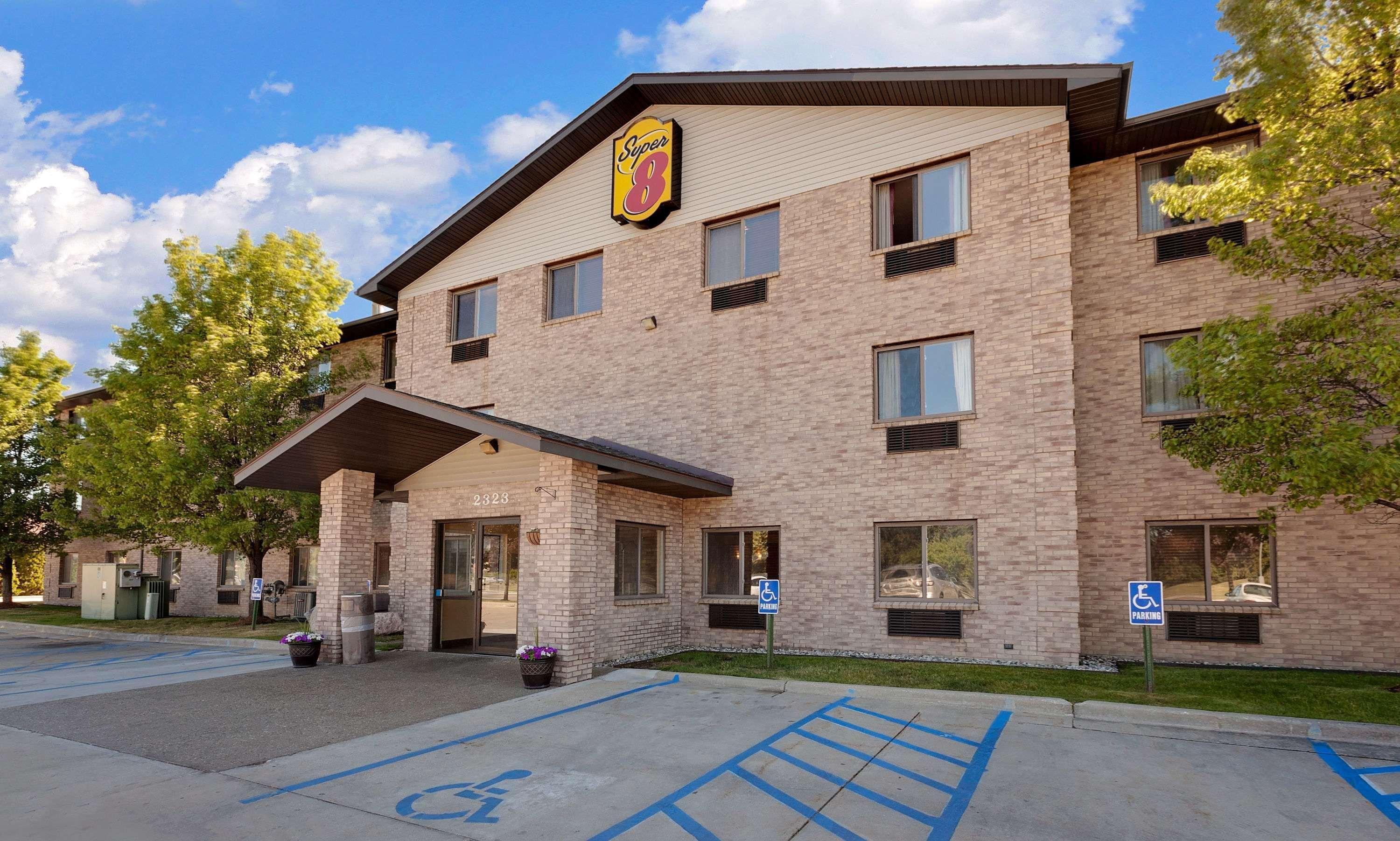Super 8 By Wyndham Mt. Pleasant Hotel Mount Pleasant Buitenkant foto