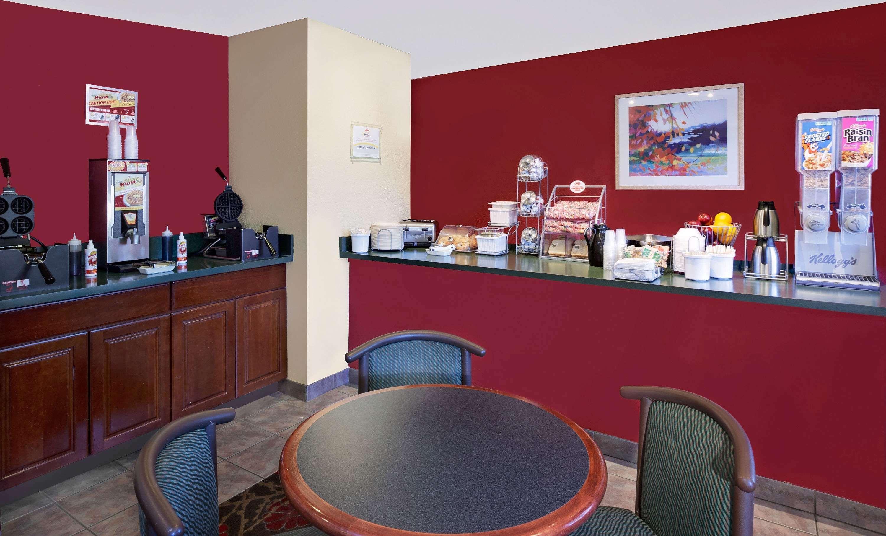 Super 8 By Wyndham Mt. Pleasant Hotel Mount Pleasant Buitenkant foto