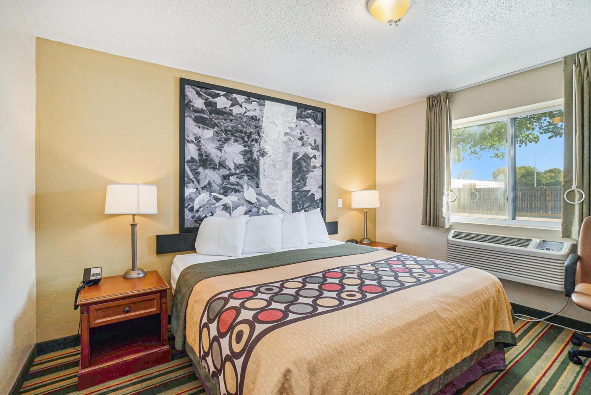 Super 8 By Wyndham Mt. Pleasant Hotel Mount Pleasant Buitenkant foto
