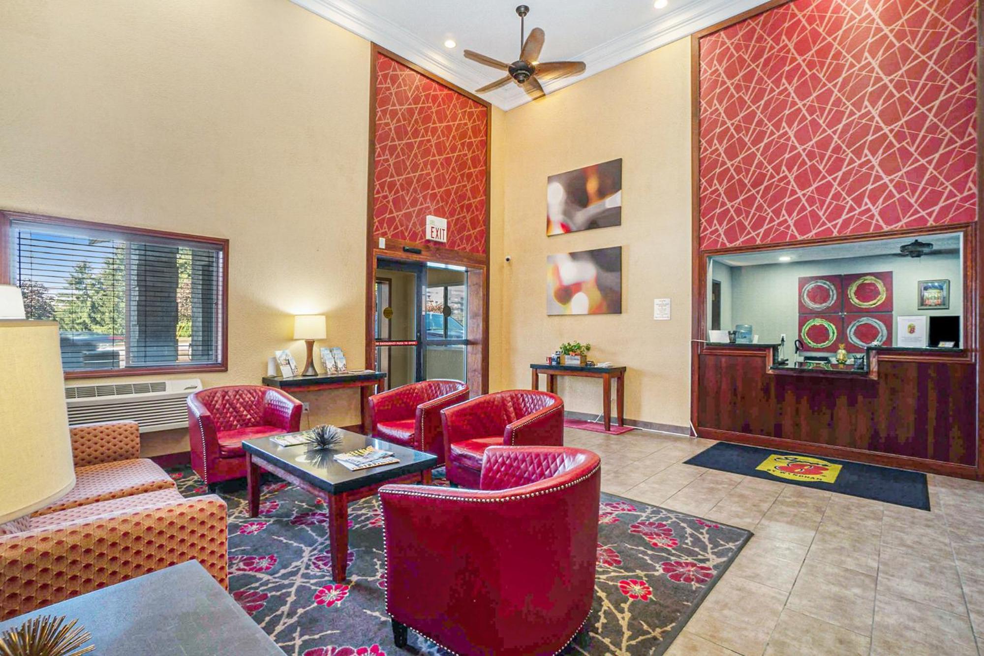 Super 8 By Wyndham Mt. Pleasant Hotel Mount Pleasant Buitenkant foto